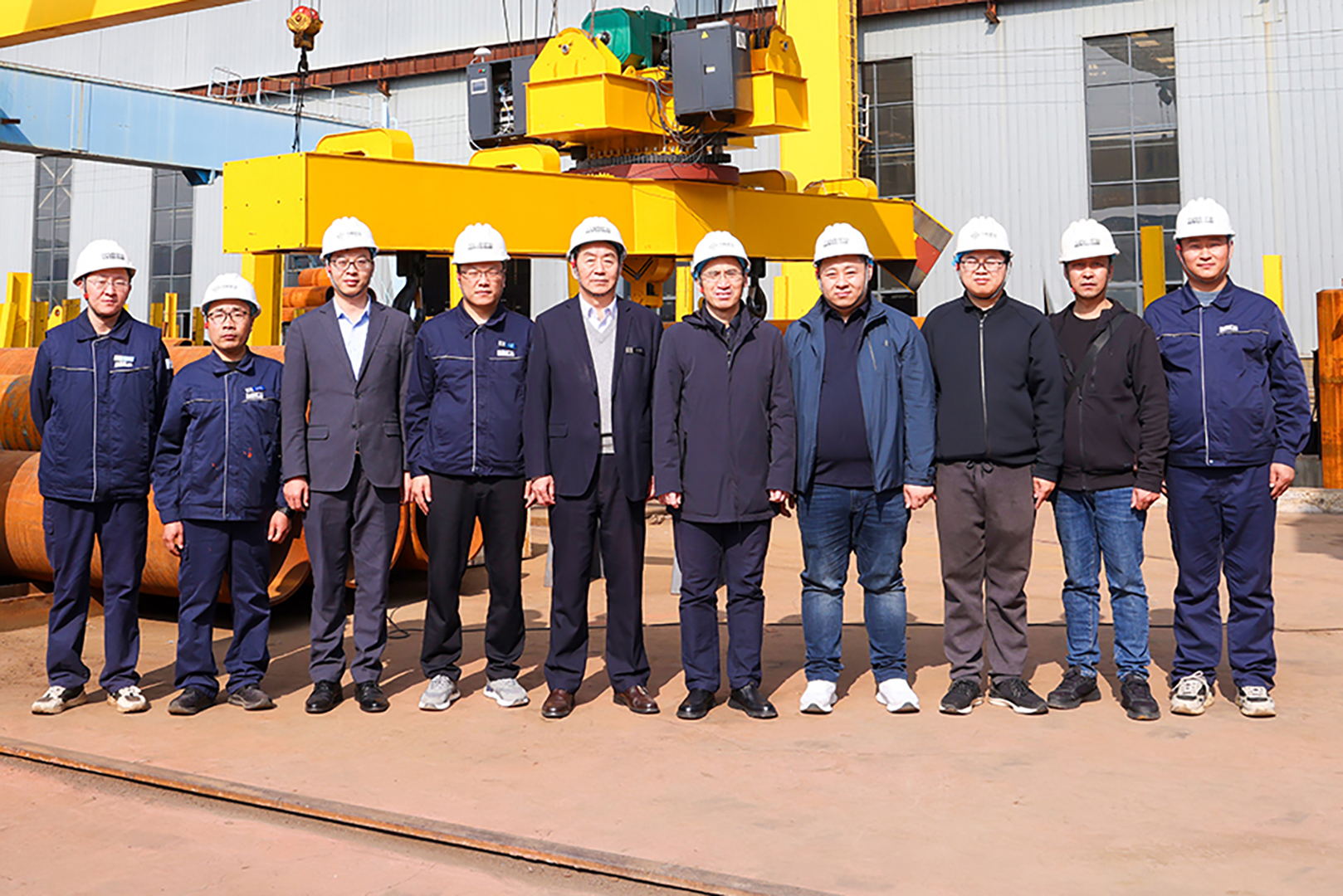 Good news! Load testing of a rotating crane manufactured by Henan Mining Company for China Aerospace was completely successful